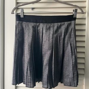 Never worn madewell shimmer pleaded skirt size 2